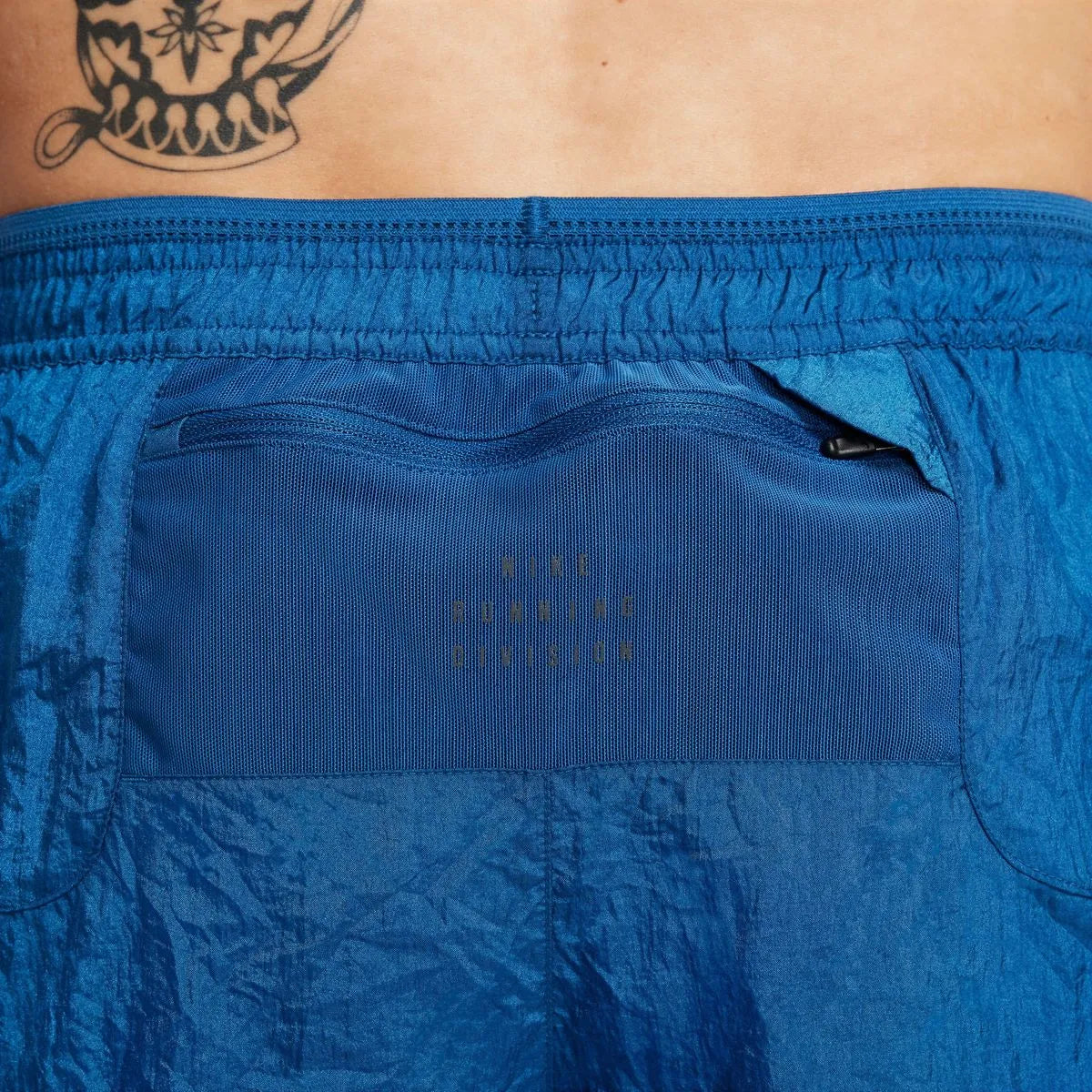 Nike Stride Running Division 5″ Shorts