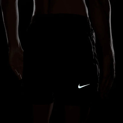 Nike Run Division Repel 7″ 2-en-1 Shorts