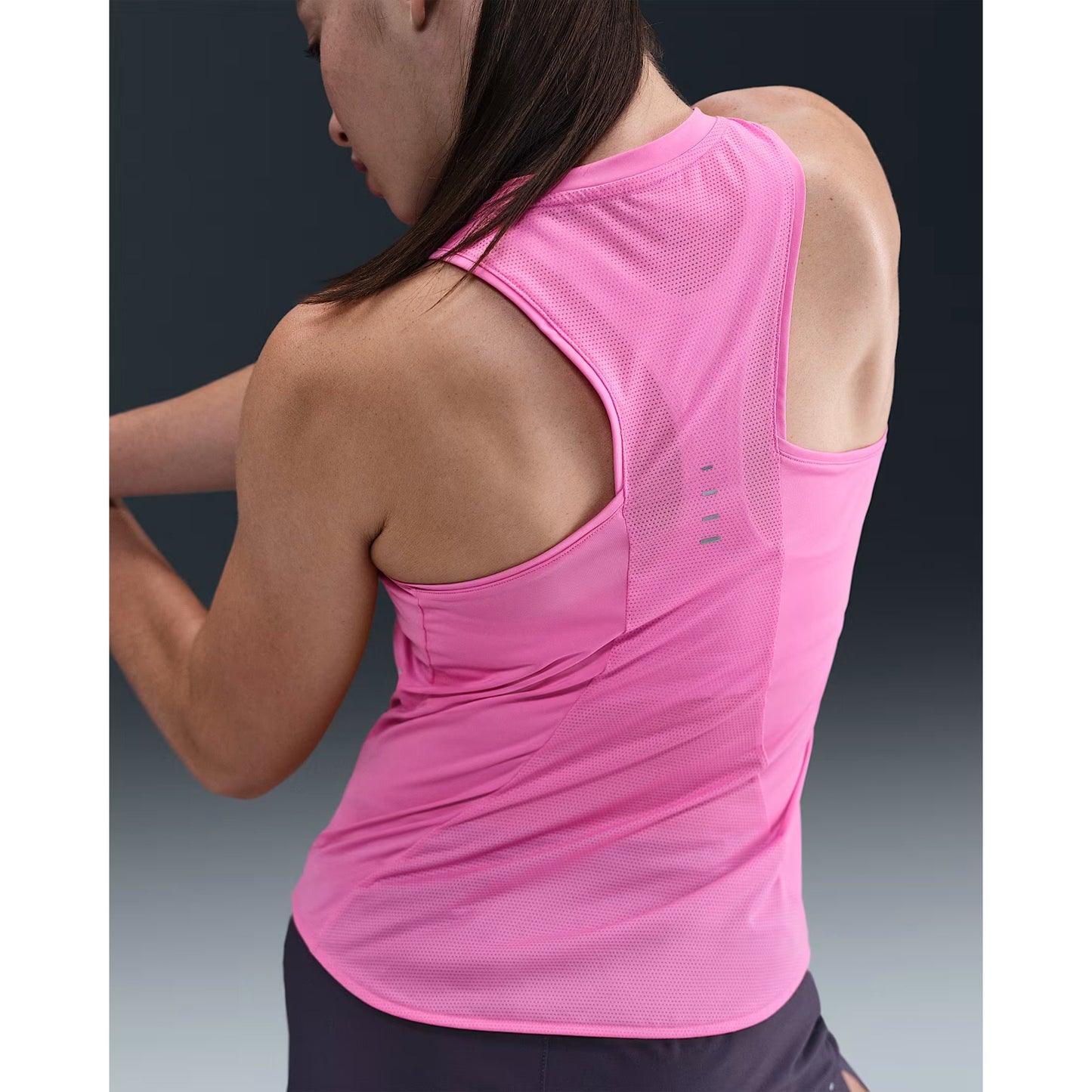 Nike Swift Dri-Fit - playful pink HQ0620-675